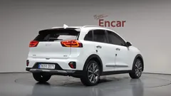 2022 Kia Niro 1.6 HEV, белый — фото 2