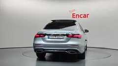 2022 Mercedes-Benz E-Class E350 4MATIC AMG Line — фото 4