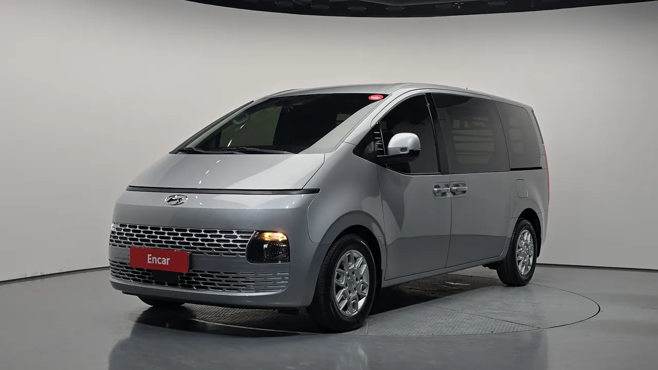 2022 Hyundai Staria Cargo 3-Seater