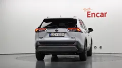 2024 Toyota RAV4 2,5 4WD Hybrid LTD, белый — фото 4