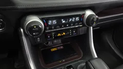 2024 Toyota RAV4 2,5 4WD Hybrid LTD, белый — фото 19