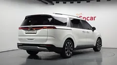 2023 Kia Carnival Diesel 9-Seater Prestige — фото 2