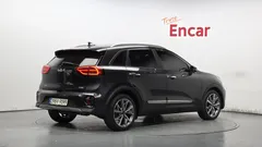 2022 Kia Niro 1.6 HEV, серый — фото 2