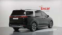 2023 Kia Carnival Diesel 9-Seater Prestige — фото 2