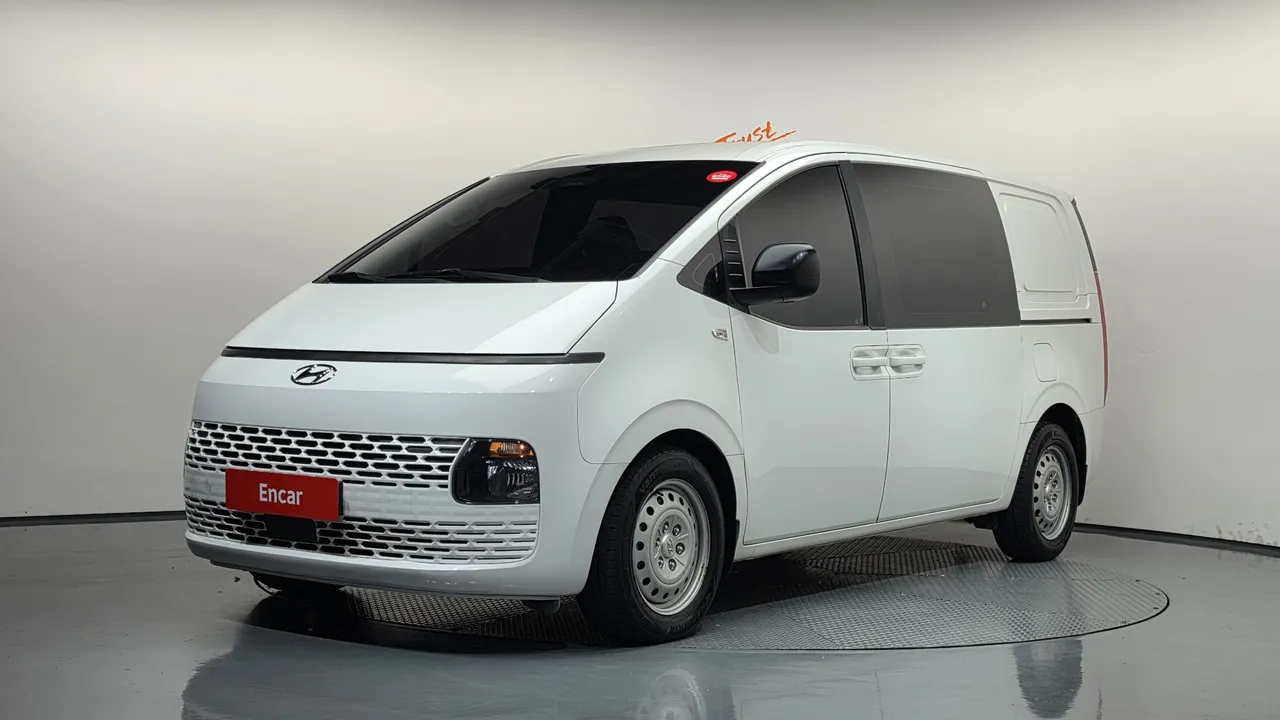 2023 Hyundai Staria Cargo 5-Seater
