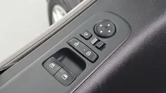 2022 Hyundai Staria Cargo 5-Seater — фото 13