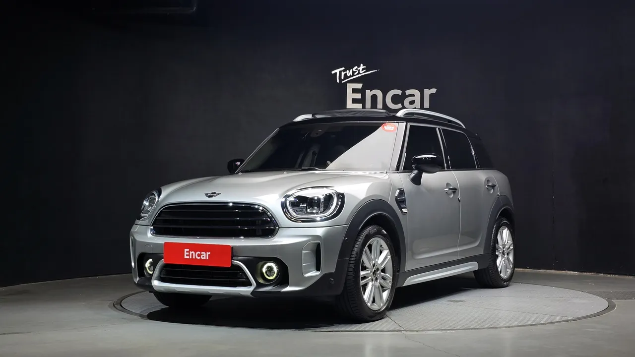 2023 Mini Countryman Classic Plus Launch Pack