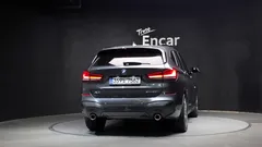 2022 BMW X1 xDrive 20i M Sport — фото 4