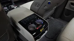 2023 Kia Carnival Diesel 7-Seater Hi-Limousine — фото 18