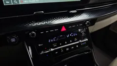 2023 Kia Carnival Diesel 7-Seater Hi-Limousine — фото 20
