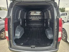 2022 Hyundai Staria Cargo 3-Seater — фото 5