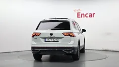 2023 Volkswagen Tiguan 2.0 TSI Prestige — фото 4