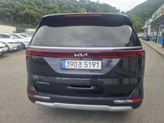 2023 Kia Carnival Diesel 9-Seater Prestige — фото 4