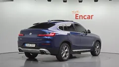 2022 BMW X4 xDrive20i xLine, синий — фото 2