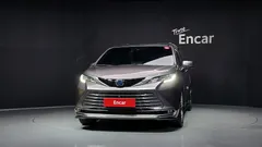 2022 Toyota Sienna 2.5 Hybrid 2WD, серый — фото 3