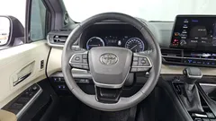 2022 Toyota Sienna 2.5 Hybrid 2WD, серый — фото 17
