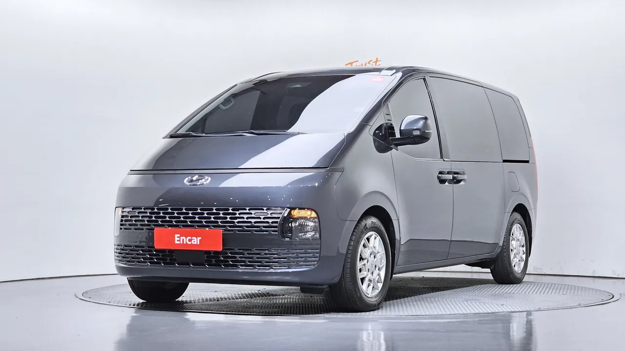 2022 Hyundai Staria Tourer 11-Seater