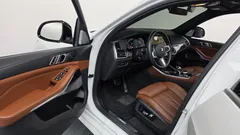2023 BMW X5 M50i, белый — фото 10