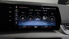 2023 BMW 2-Series 220i Advantage, белый — фото 19