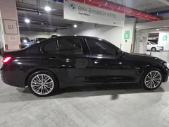2022 BMW 3-Series 320e Luxury — фото 15