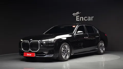 2023 BMW 7-Series 740i sDrive Design Pure Excellence