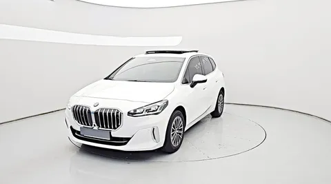 2024 BMW 2-Series 220i Luxury