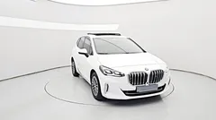 2024 BMW 2-Series 220i Luxury — фото 3