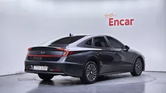2022 Hyundai Sonata Premium Plus — фото 2
