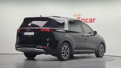 2022 Kia Carnival Diesel 9-Seater Prestige — фото 2