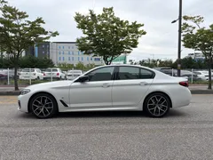 2023 BMW 5-Series 530i xDrive M Sport Package — фото 16