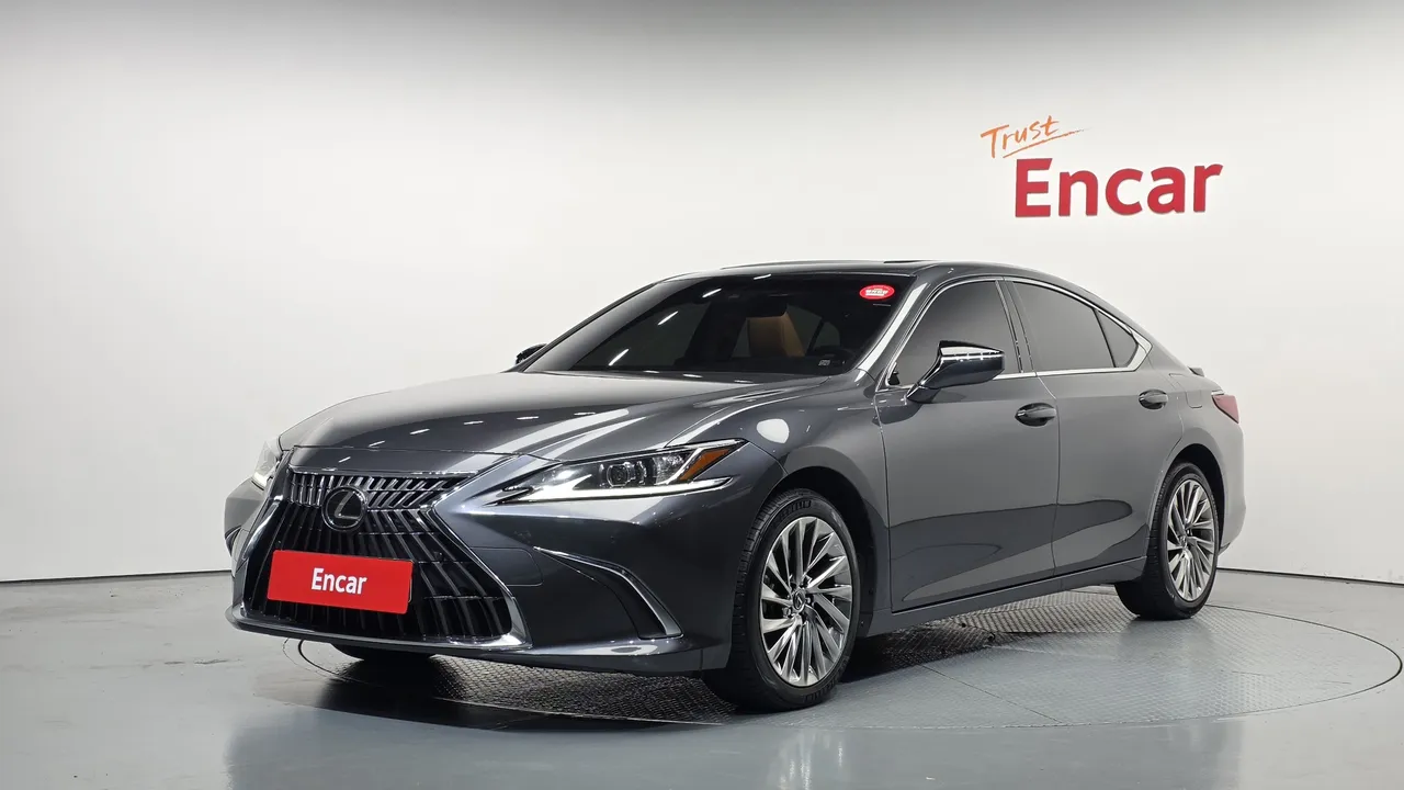 2023 Lexus ES Luxury Plus