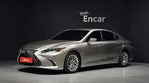 2022 Lexus ES Executive