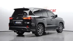 2019 Lexus LX 570 — фото 2
