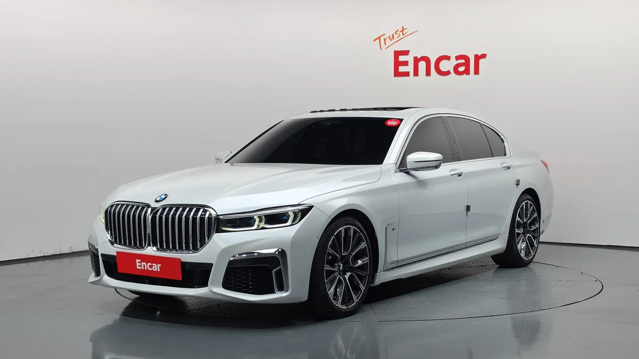 2022 BMW 7-Series 740i M Sport