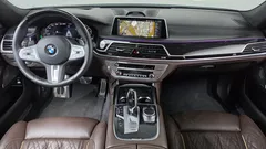 2022 BMW 7-Series 740i M Sport — фото 7