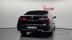 2023 BMW 7-Series 740i sDrive M Sport — фото 4