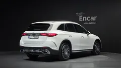 2023 Mercedes-Benz GLC-Class GLC300 4MATIC AMG Line — фото 2