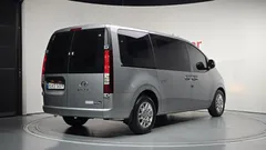 2024 Hyundai Staria Cargo 3-Seater — фото 2