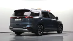 2023 Kia Carnival Diesel 11-Seater Prestige — фото 2