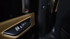 2023 Kia Carnival Diesel 11-Seater Prestige — фото 19
