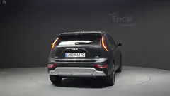 2022 Kia Niro Prestige, серый — фото 4
