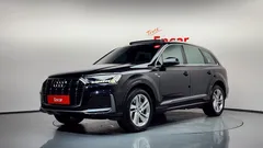 2021 Audi Q7 45 TDI Quattro Premium, чёрный — фото 1