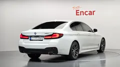 2023 BMW 5-Series 520i M Sport — фото 2