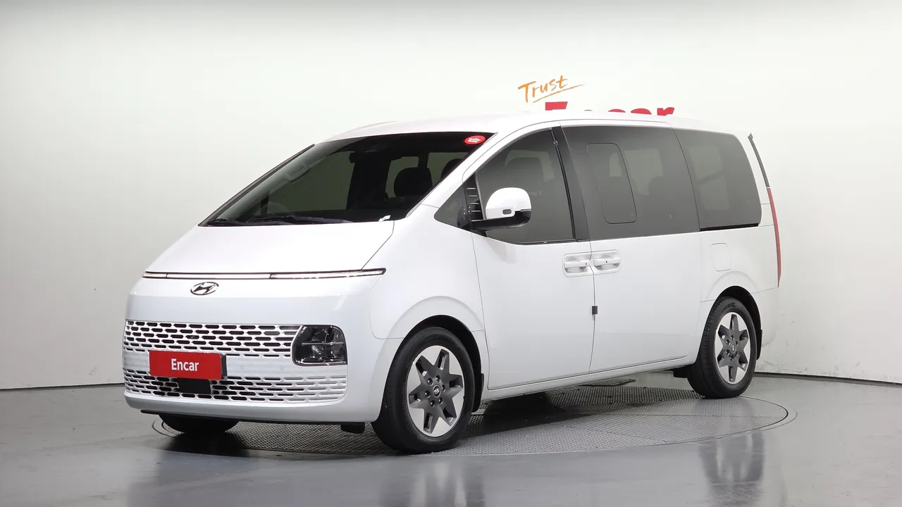2023 Hyundai Staria 4WD Tourer 9-Seater