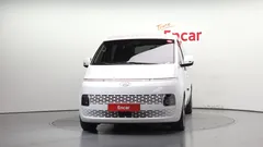 2023 Hyundai Staria 4WD Tourer 9-Seater — фото 3