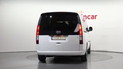2023 Hyundai Staria 4WD Tourer 9-Seater — фото 4