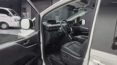 2023 Hyundai Staria 4WD Tourer 9-Seater — фото 10