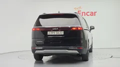 2023 Kia Carnival Diesel 9-Seater Prestige — фото 4