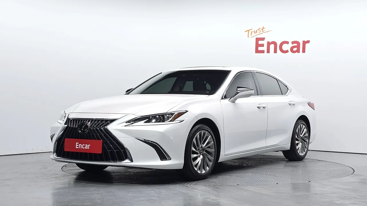 2023 Lexus ES Luxury Plus
