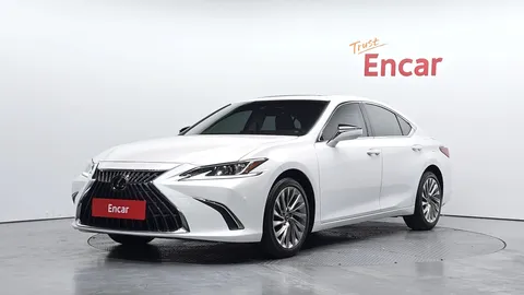 2023 Lexus ES Luxury Plus